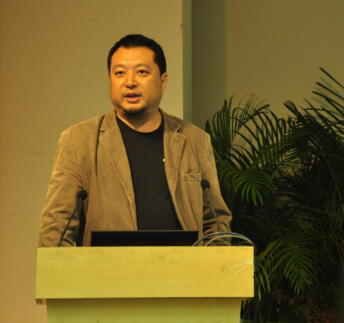 2013.10.11鄉(xiāng)村“七”望論壇，王忠：竹鋼——一種高強(qiáng)度可再生的結(jié)構(gòu)材