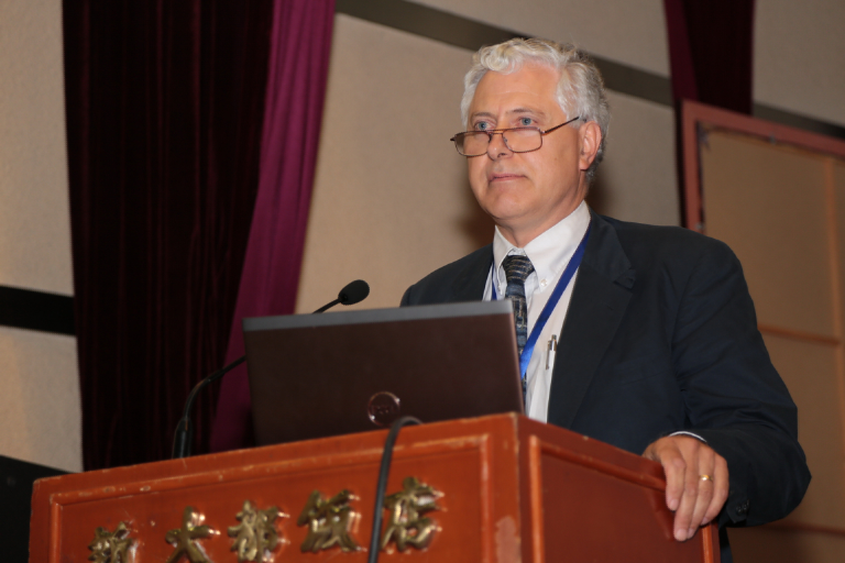 2013年8月23日"結(jié)構(gòu)成就建筑之美" Gerald Epp先生：建筑木之美